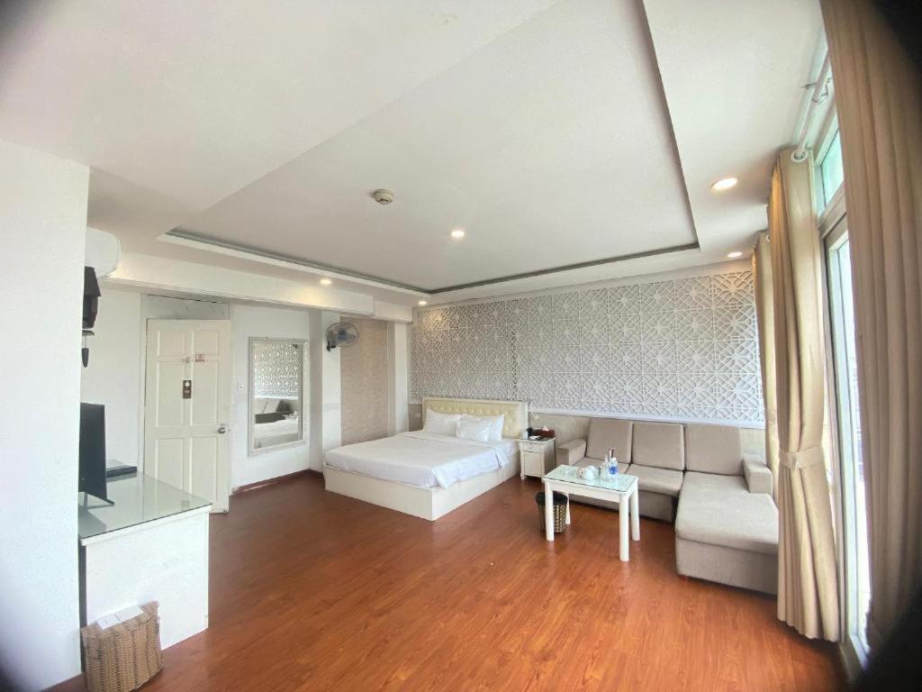 Hotel A25 - 251 Bà Trưng Hcm 2*